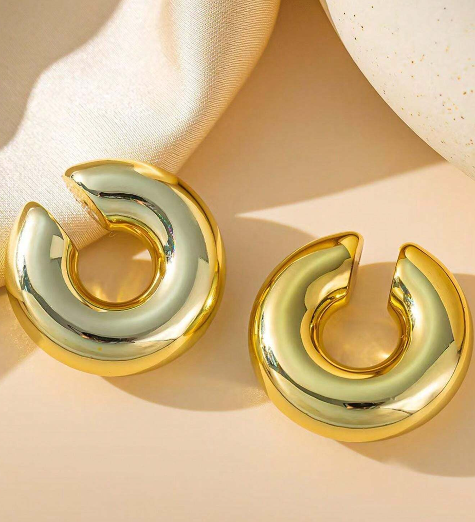 Trendy Dome Clip-On Earrings – Set of 2 | Gold
